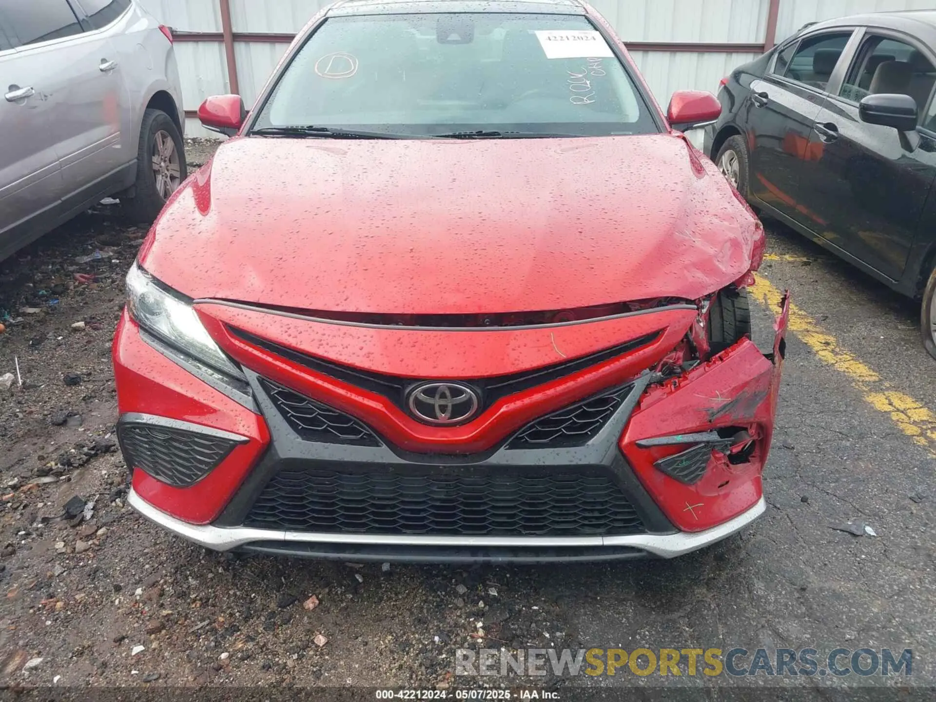 6 Photograph of a damaged car 4T1K61AK1MU426769 TOYOTA CAMRY 2021