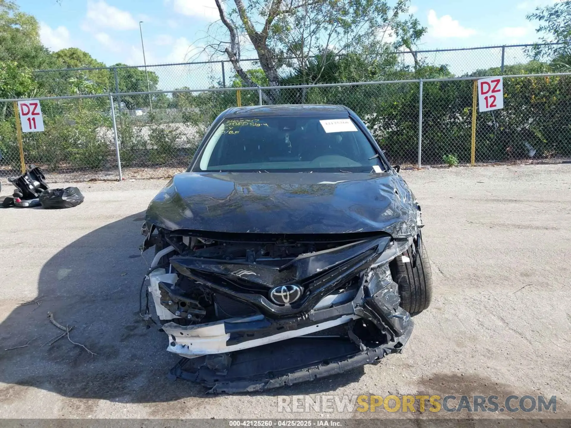 12 Photograph of a damaged car 4T1K61AK1MU454118 TOYOTA CAMRY 2021
