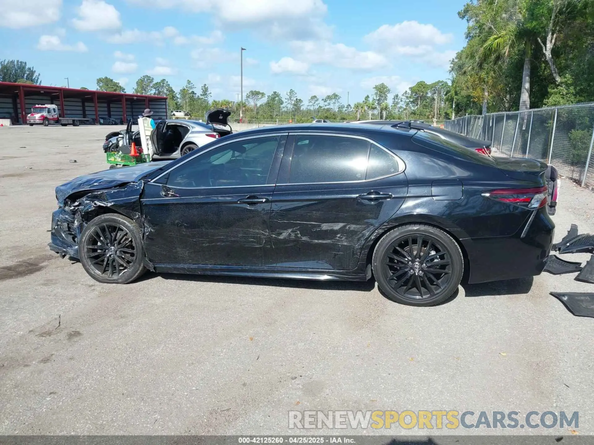 14 Photograph of a damaged car 4T1K61AK1MU454118 TOYOTA CAMRY 2021