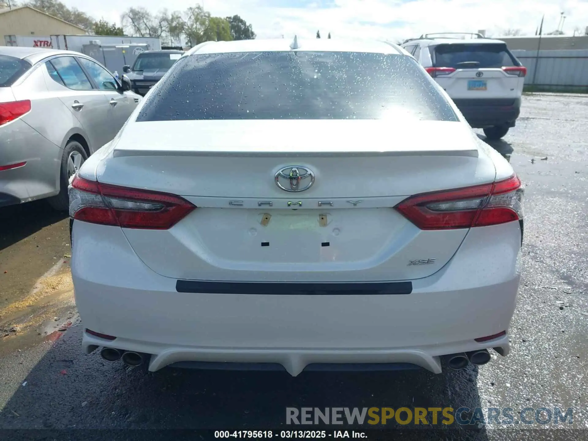 16 Photograph of a damaged car 4T1K61AK1MU495283 TOYOTA CAMRY 2021