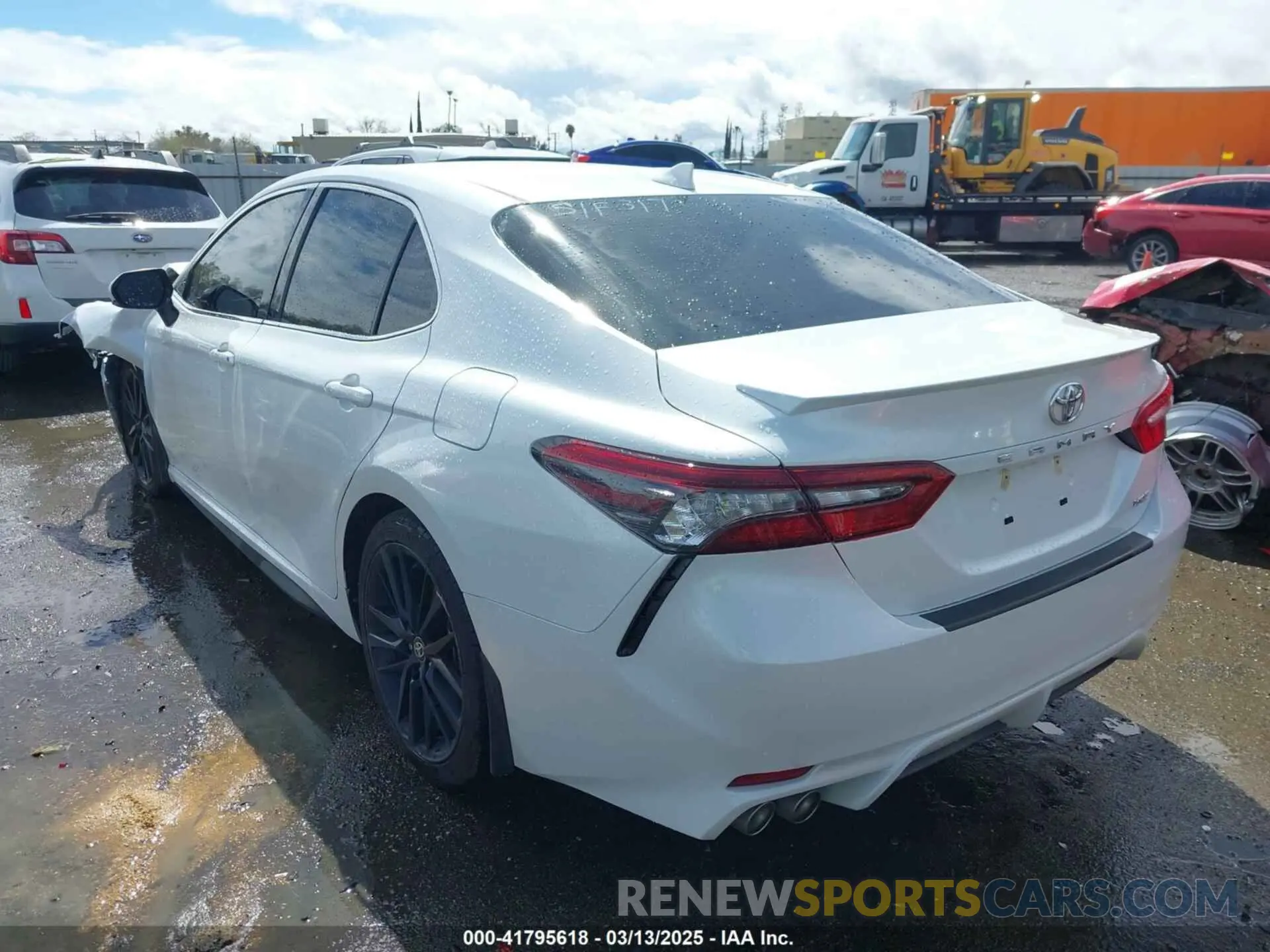 3 Photograph of a damaged car 4T1K61AK1MU495283 TOYOTA CAMRY 2021