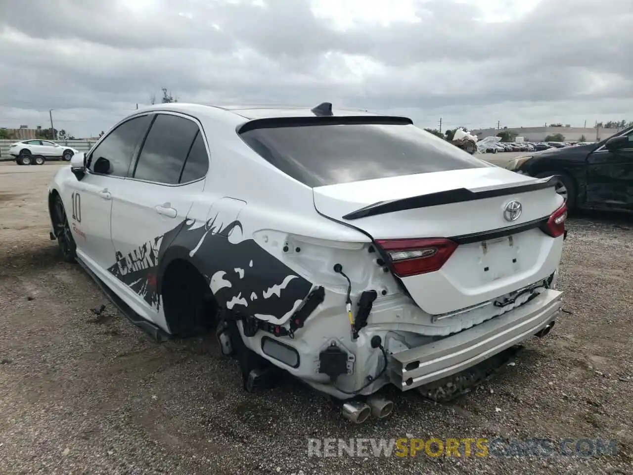 3 Photograph of a damaged car 4T1K61AK1MU514561 TOYOTA CAMRY 2021