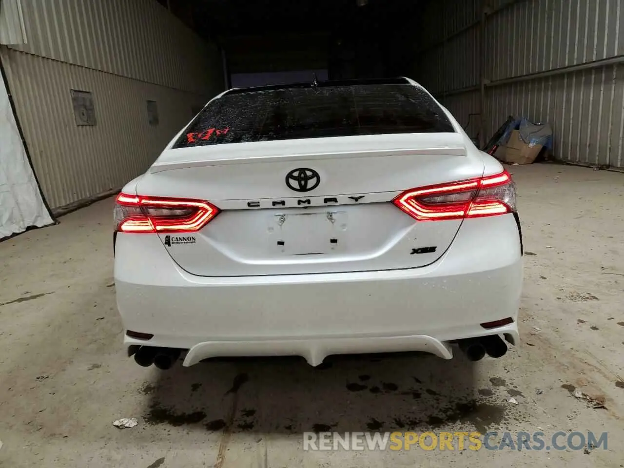6 Photograph of a damaged car 4T1K61AK1MU532798 TOYOTA CAMRY 2021