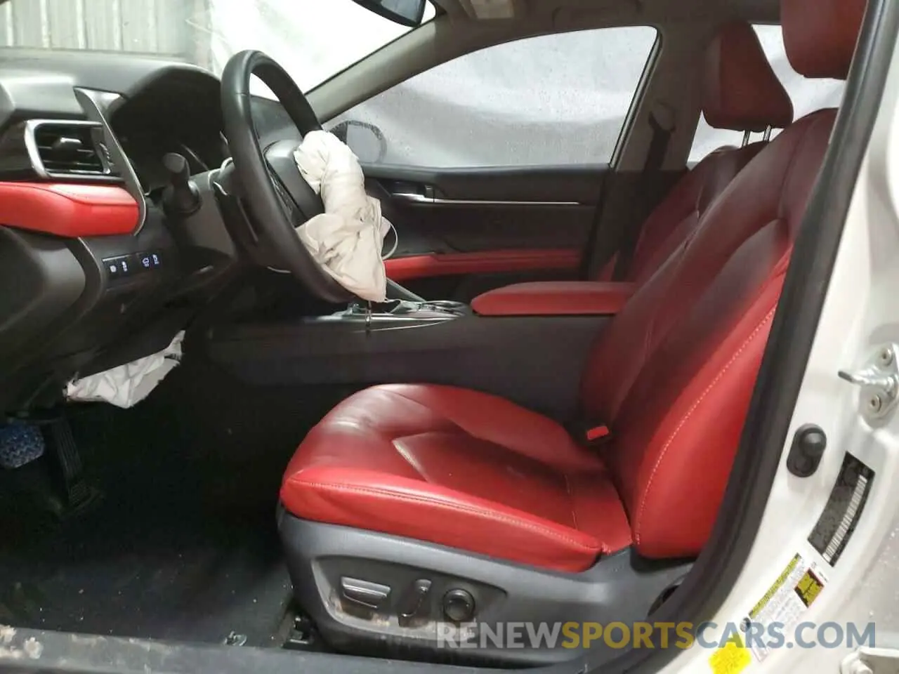 7 Photograph of a damaged car 4T1K61AK1MU532798 TOYOTA CAMRY 2021