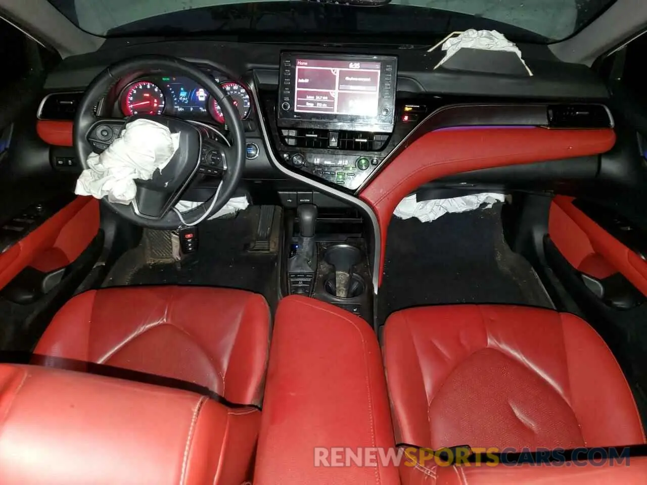 8 Photograph of a damaged car 4T1K61AK1MU532798 TOYOTA CAMRY 2021