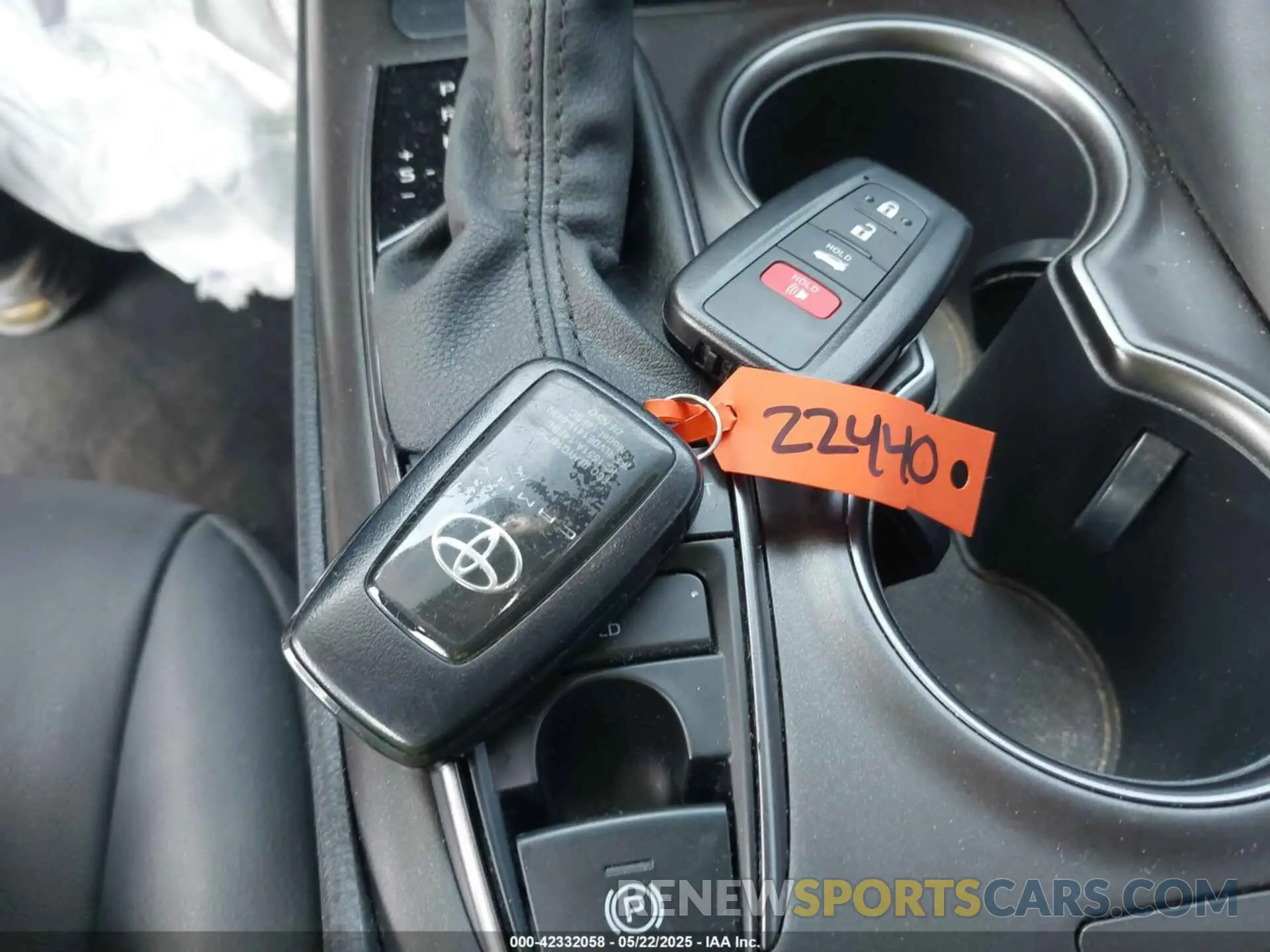 11 Photograph of a damaged car 4T1K61AK1MU560049 TOYOTA CAMRY 2021