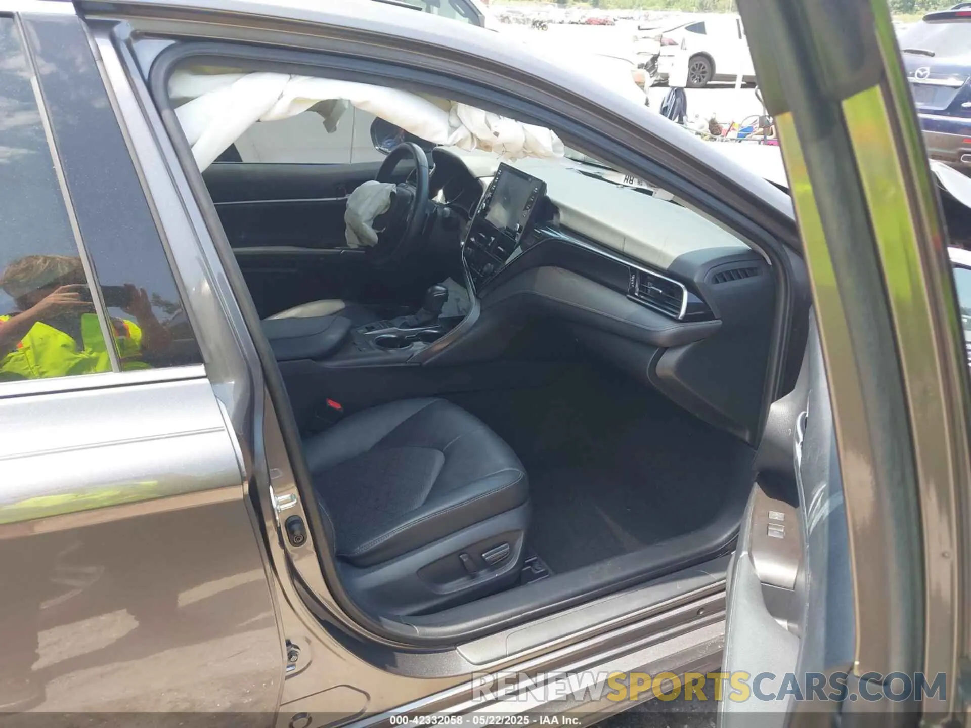 5 Photograph of a damaged car 4T1K61AK1MU560049 TOYOTA CAMRY 2021