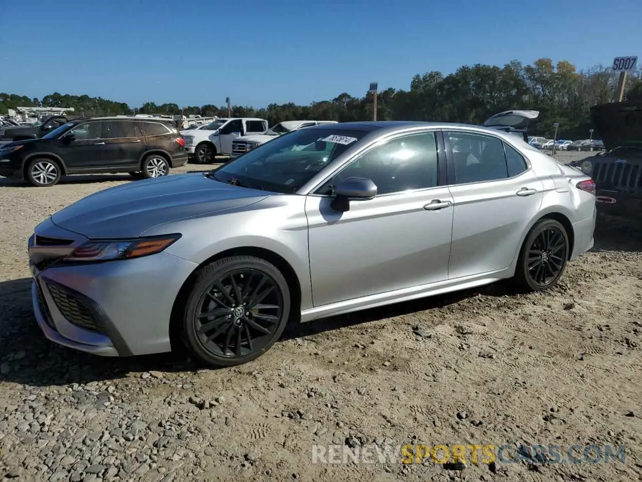 1 Photograph of a damaged car 4T1K61AK1MU561816 TOYOTA CAMRY 2021
