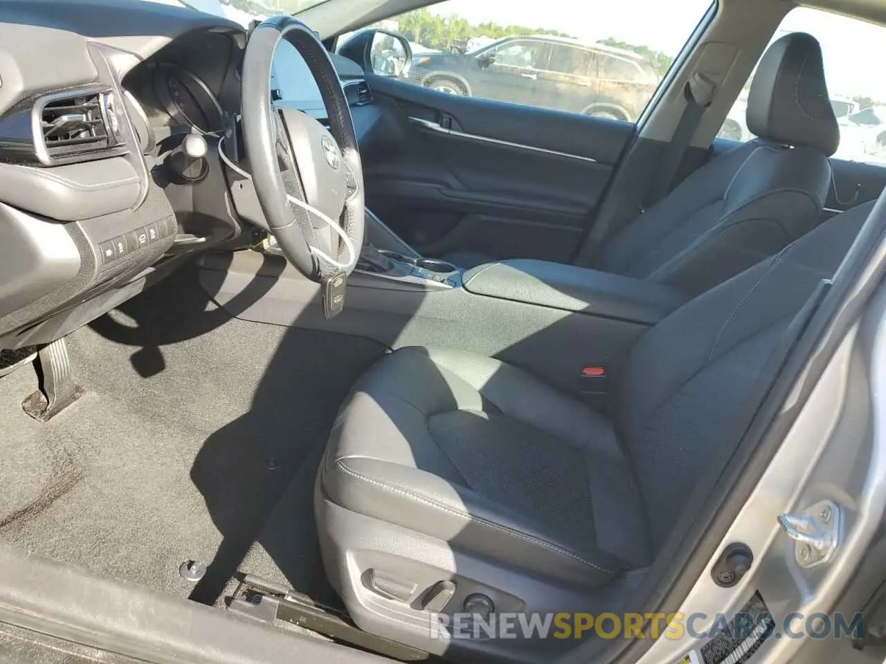 7 Photograph of a damaged car 4T1K61AK1MU561816 TOYOTA CAMRY 2021