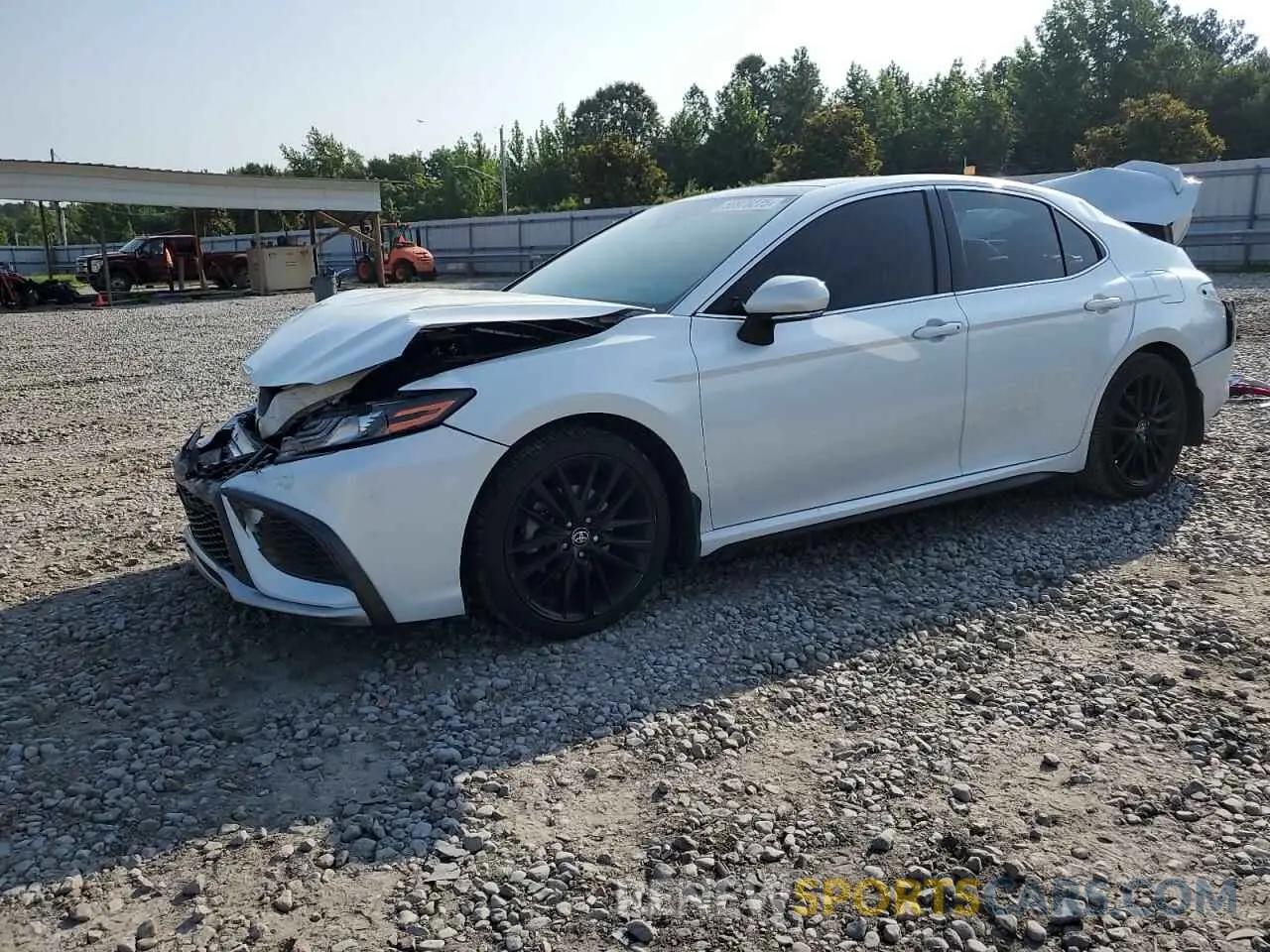 1 Photograph of a damaged car 4T1K61AK1MU569799 TOYOTA CAMRY 2021