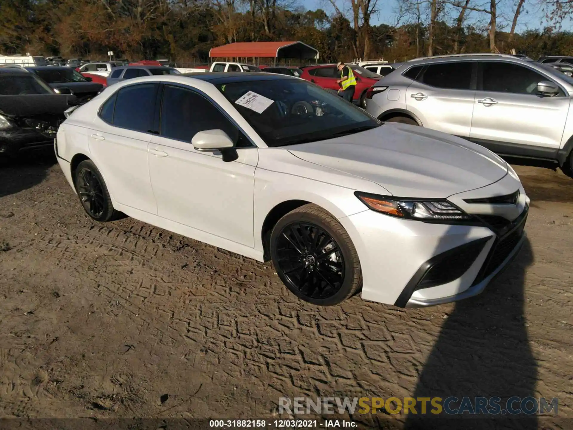 1 Photograph of a damaged car 4T1K61AK1MU570161 TOYOTA CAMRY 2021