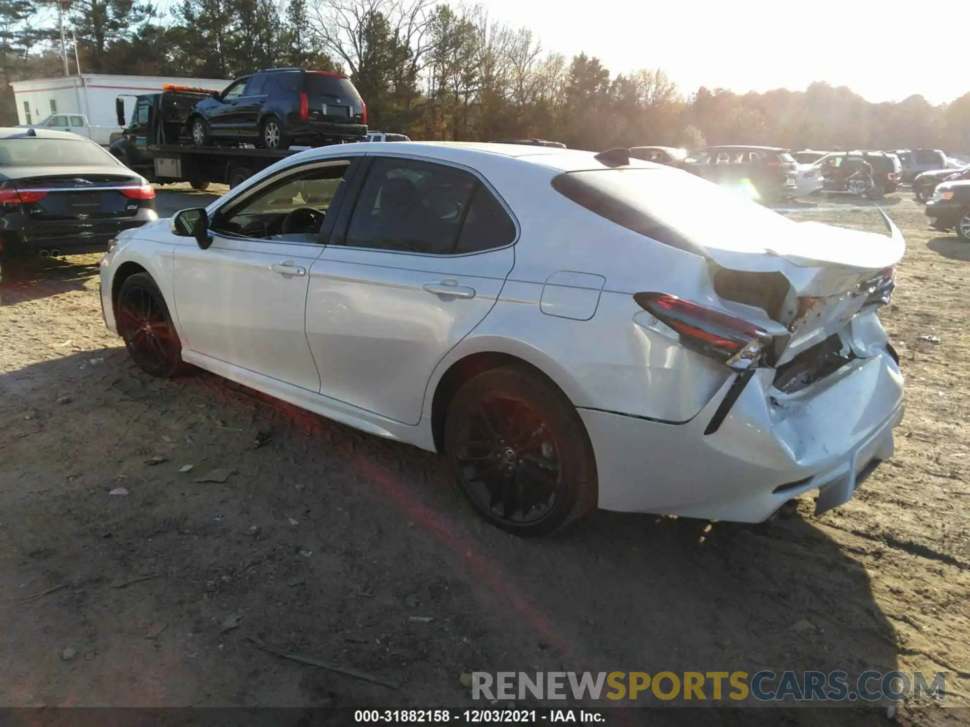 3 Photograph of a damaged car 4T1K61AK1MU570161 TOYOTA CAMRY 2021