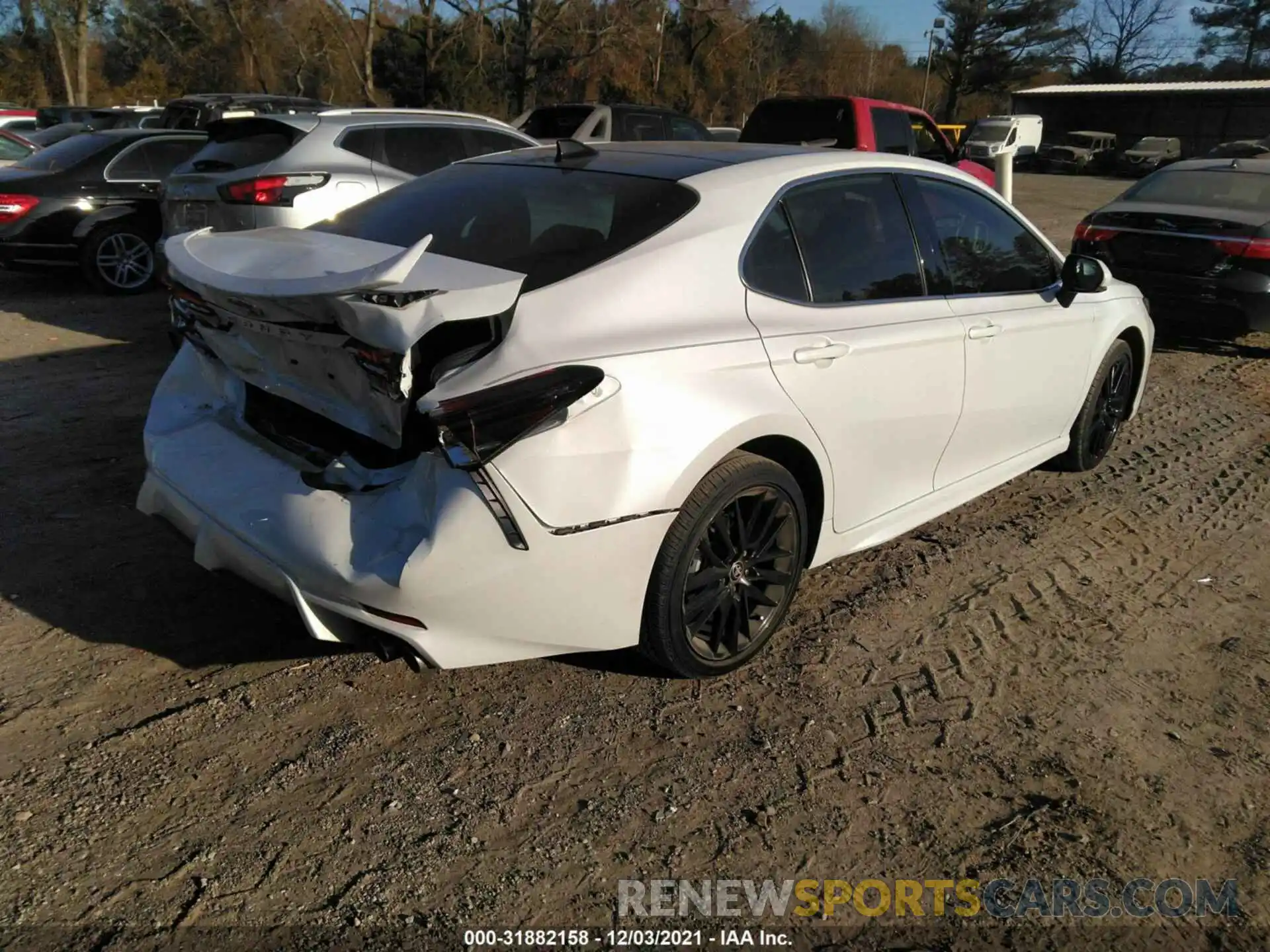 4 Photograph of a damaged car 4T1K61AK1MU570161 TOYOTA CAMRY 2021