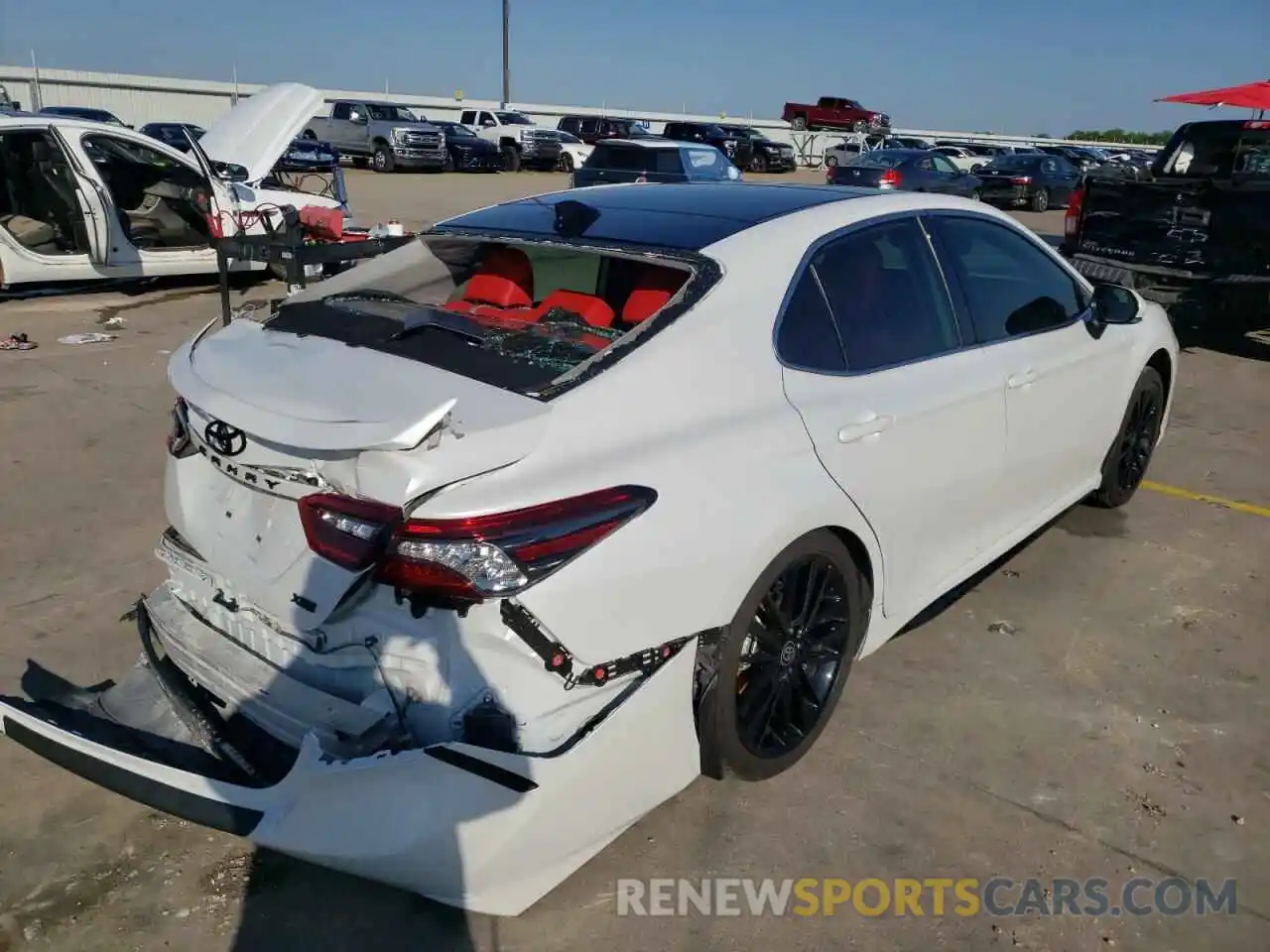 4 Photograph of a damaged car 4T1K61AK1MU578437 TOYOTA CAMRY 2021