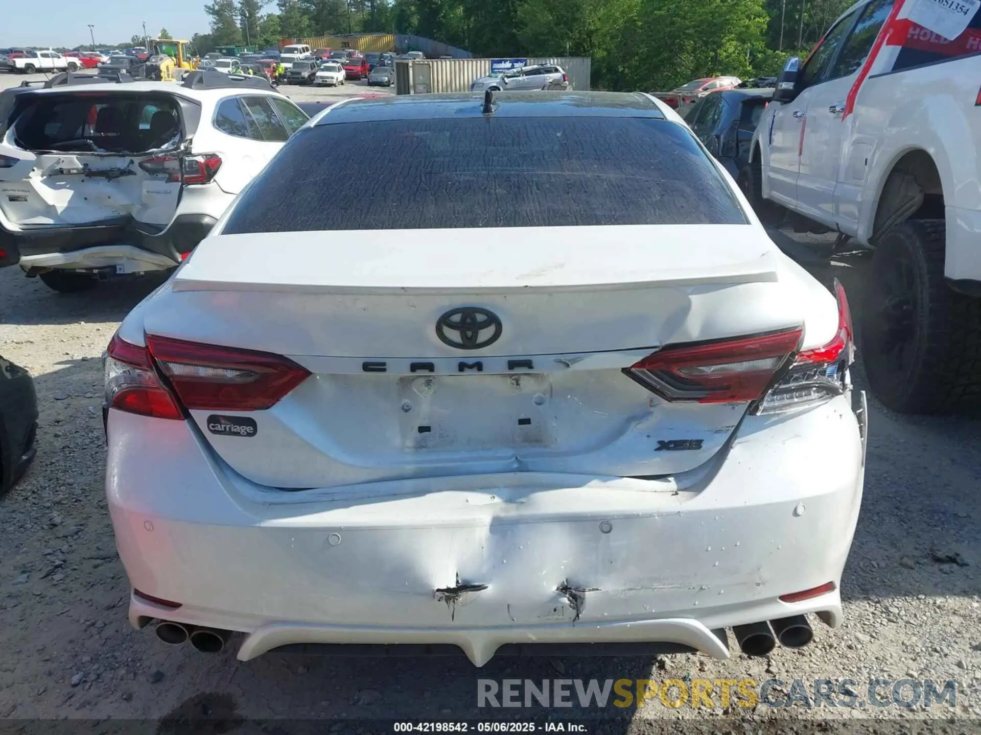 16 Photograph of a damaged car 4T1K61AK1MU590961 TOYOTA CAMRY 2021