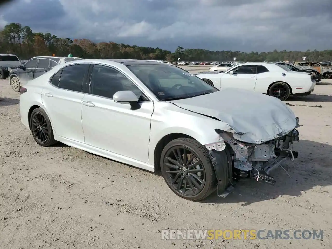 4 Photograph of a damaged car 4T1K61AK2MU414713 TOYOTA CAMRY 2021