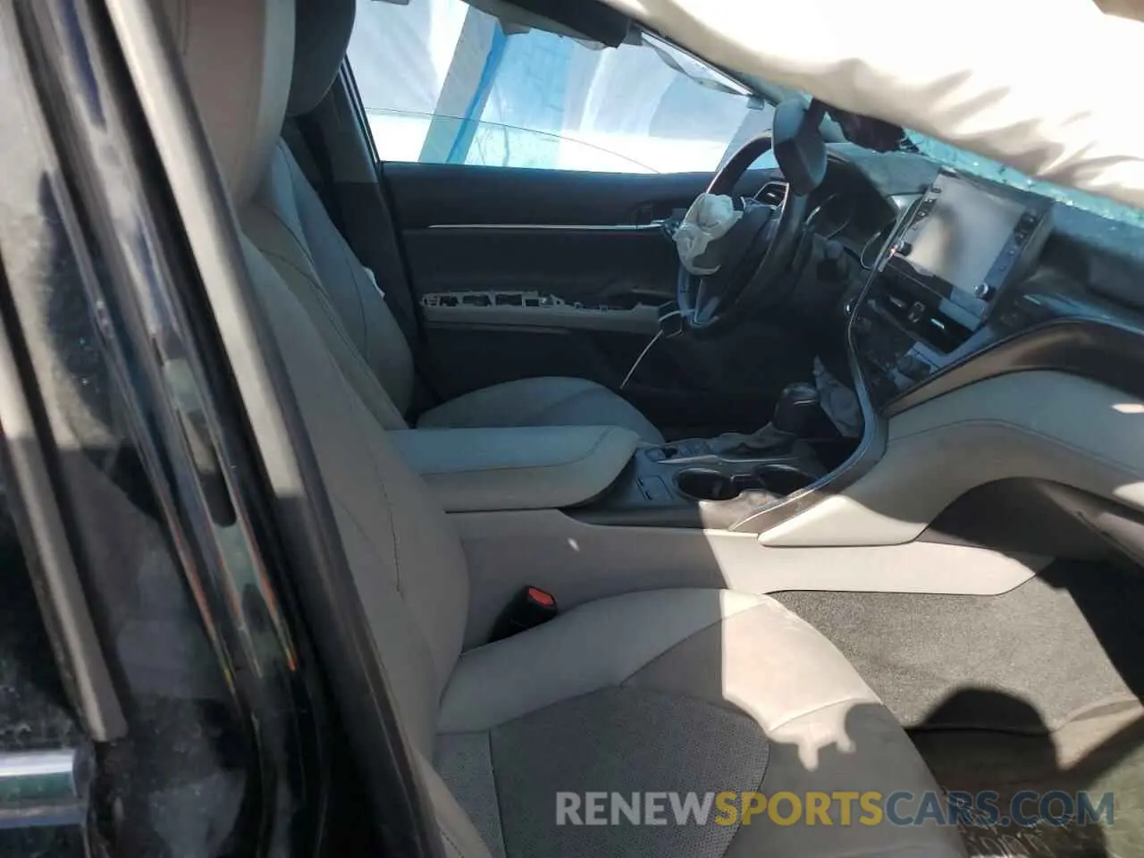 7 Photograph of a damaged car 4T1K61AK2MU443189 TOYOTA CAMRY 2021