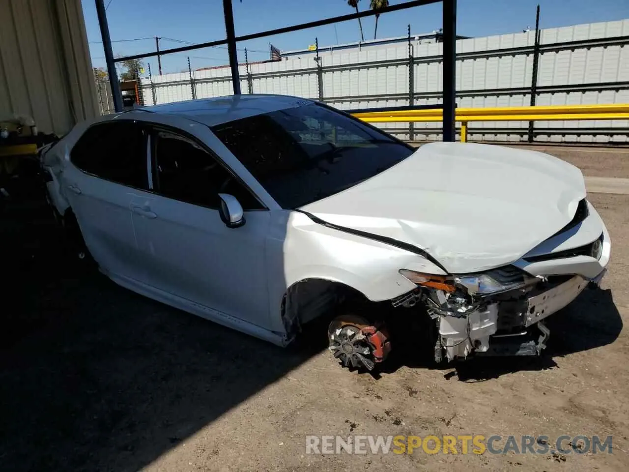 4 Photograph of a damaged car 4T1K61AK2MU473647 TOYOTA CAMRY 2021