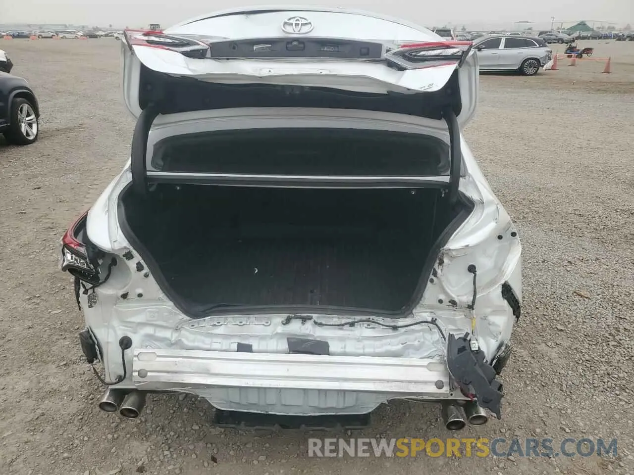 6 Photograph of a damaged car 4T1K61AK2MU585512 TOYOTA CAMRY 2021