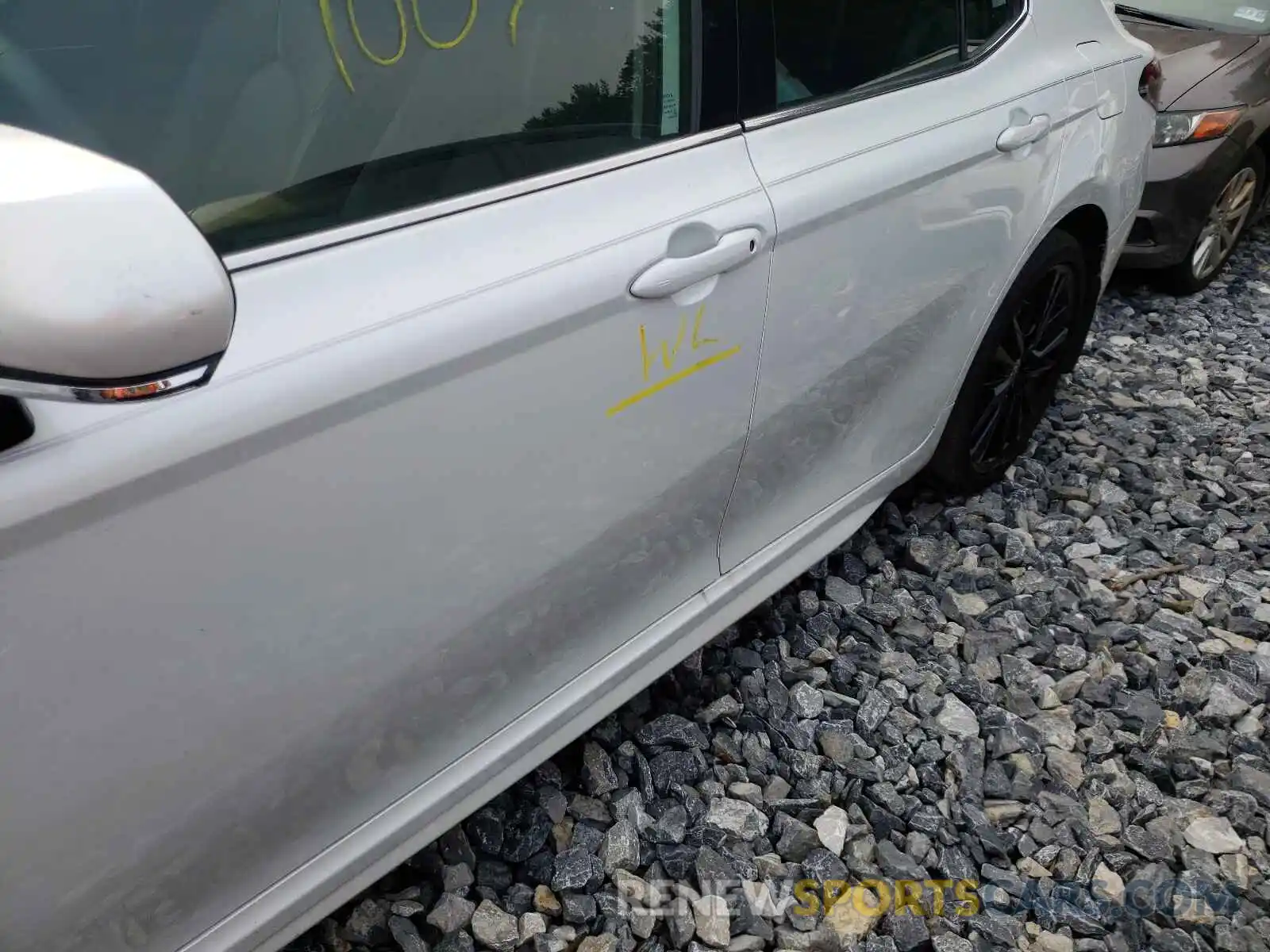 9 Photograph of a damaged car 4T1K61AK2MU601661 TOYOTA CAMRY 2021