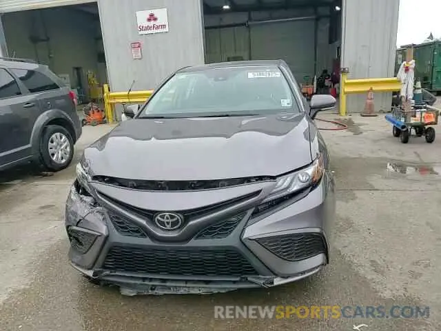 13 Photograph of a damaged car 4T1K61AK2MU612627 TOYOTA CAMRY 2021