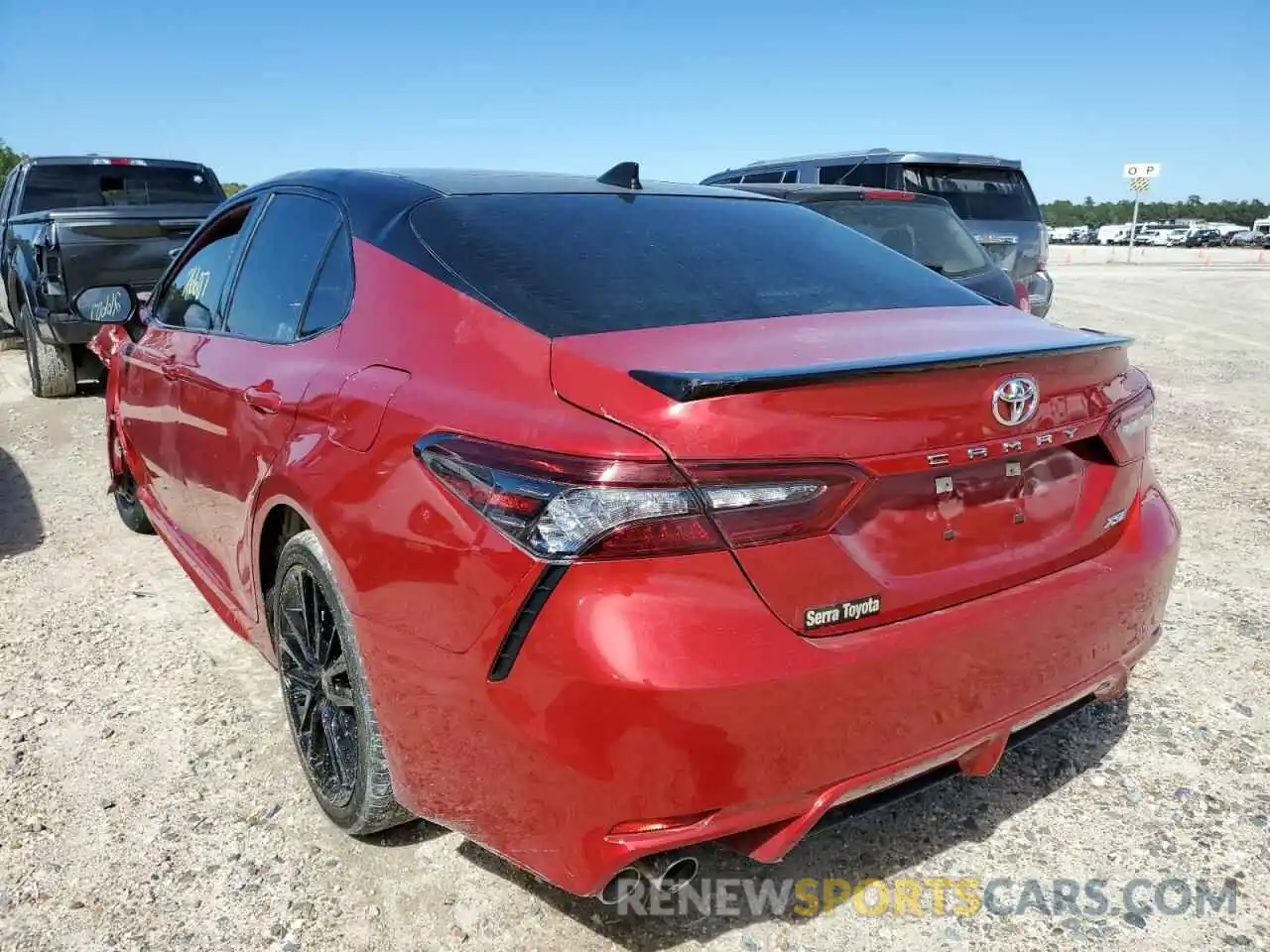 3 Photograph of a damaged car 4T1K61AK3MU404045 TOYOTA CAMRY 2021