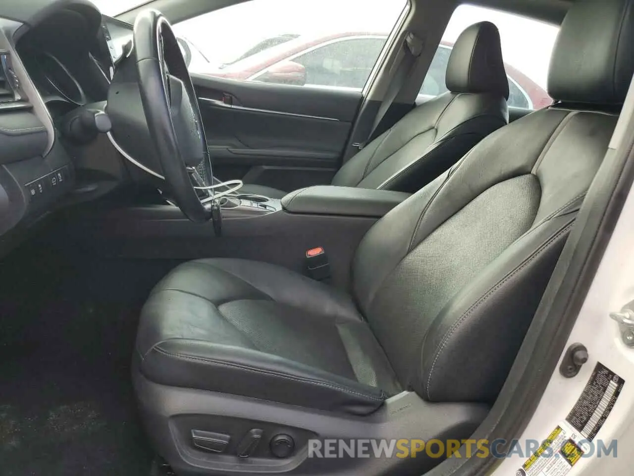 7 Photograph of a damaged car 4T1K61AK3MU410850 TOYOTA CAMRY 2021