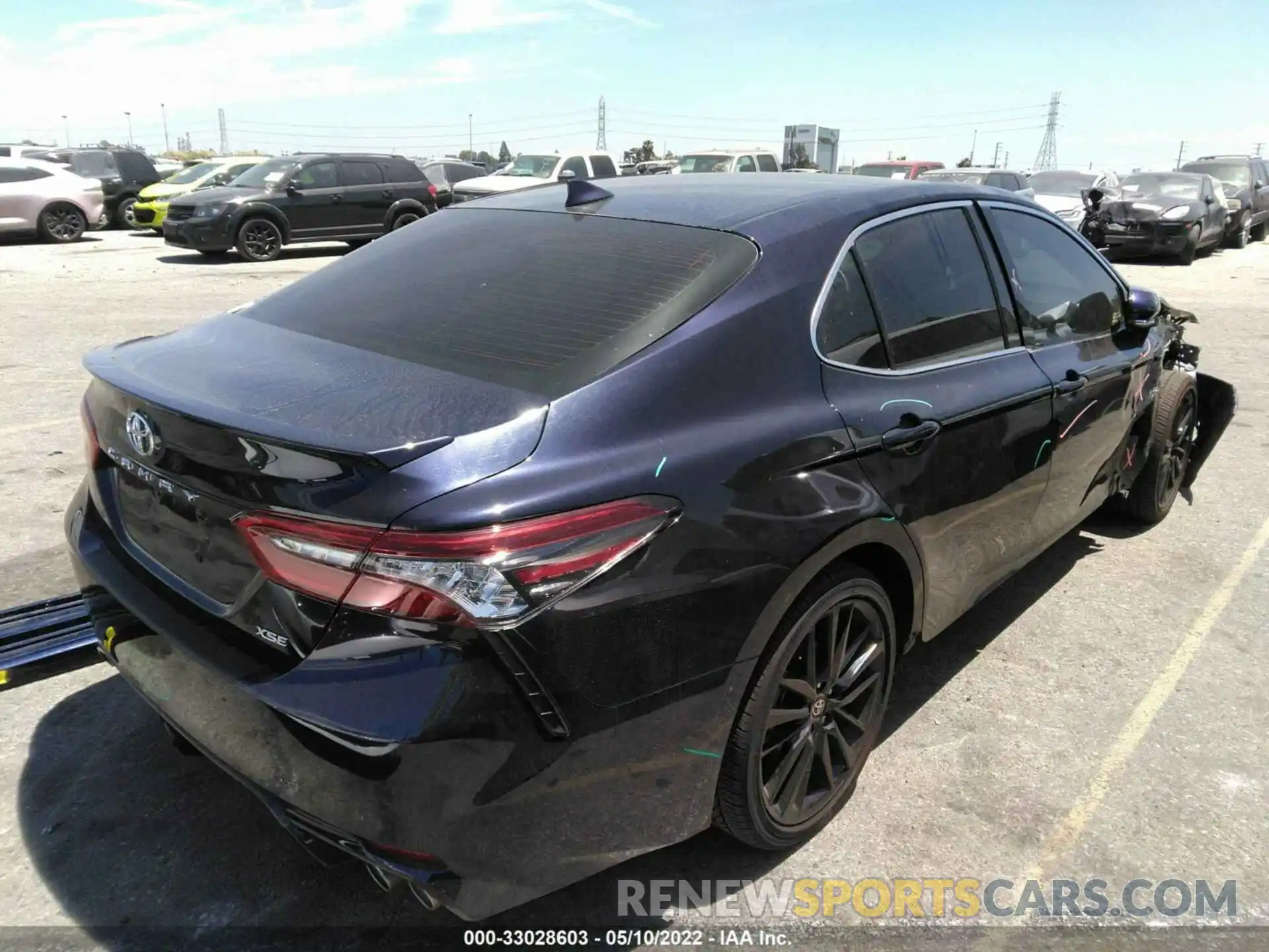 4 Photograph of a damaged car 4T1K61AK3MU442942 TOYOTA CAMRY 2021