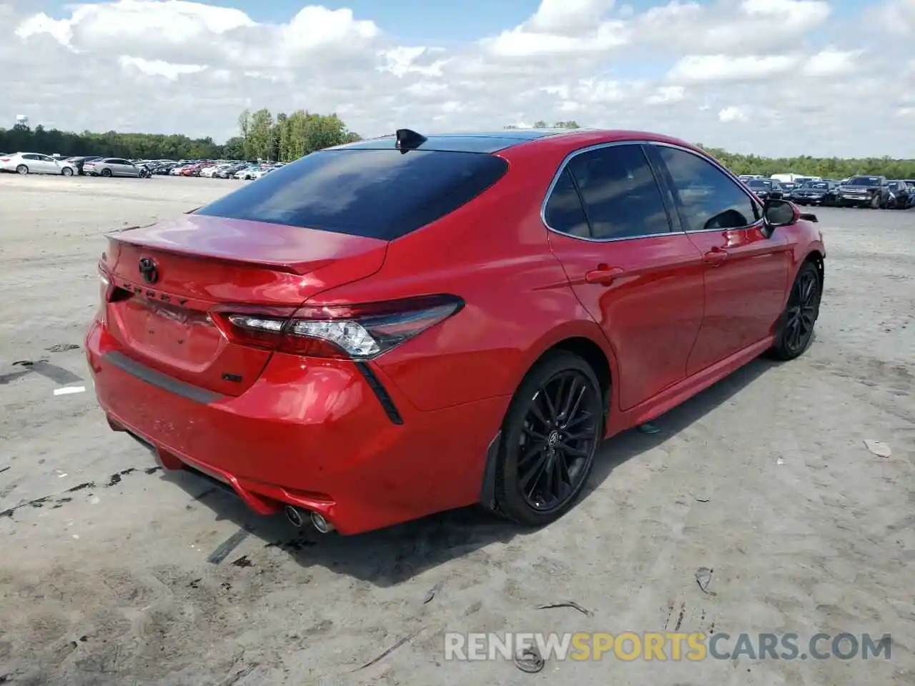 4 Photograph of a damaged car 4T1K61AK3MU461734 TOYOTA CAMRY 2021