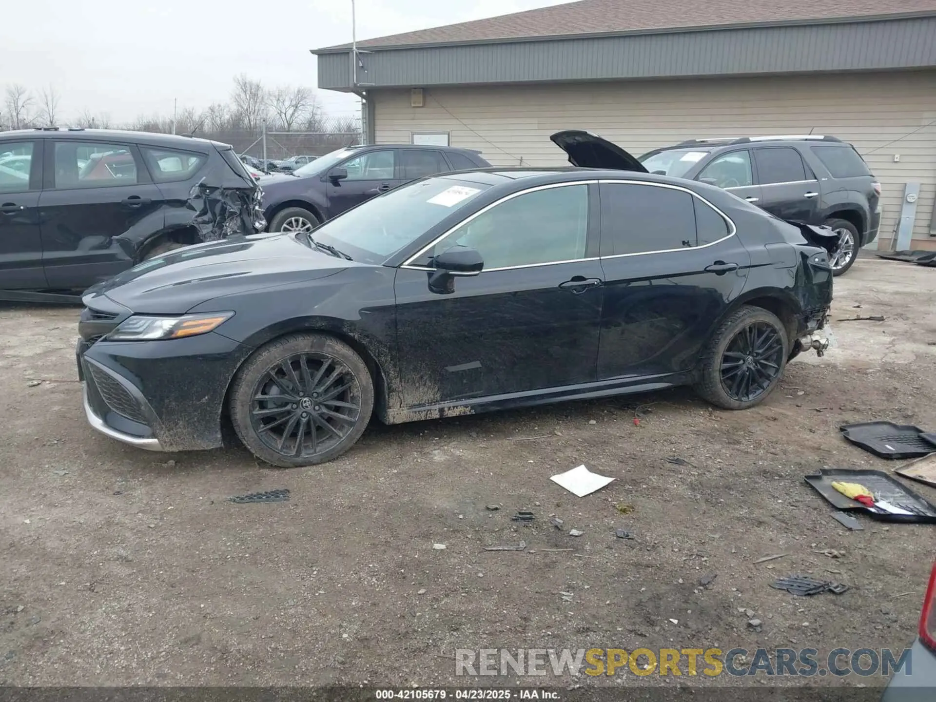 13 Photograph of a damaged car 4T1K61AK3MU467498 TOYOTA CAMRY 2021