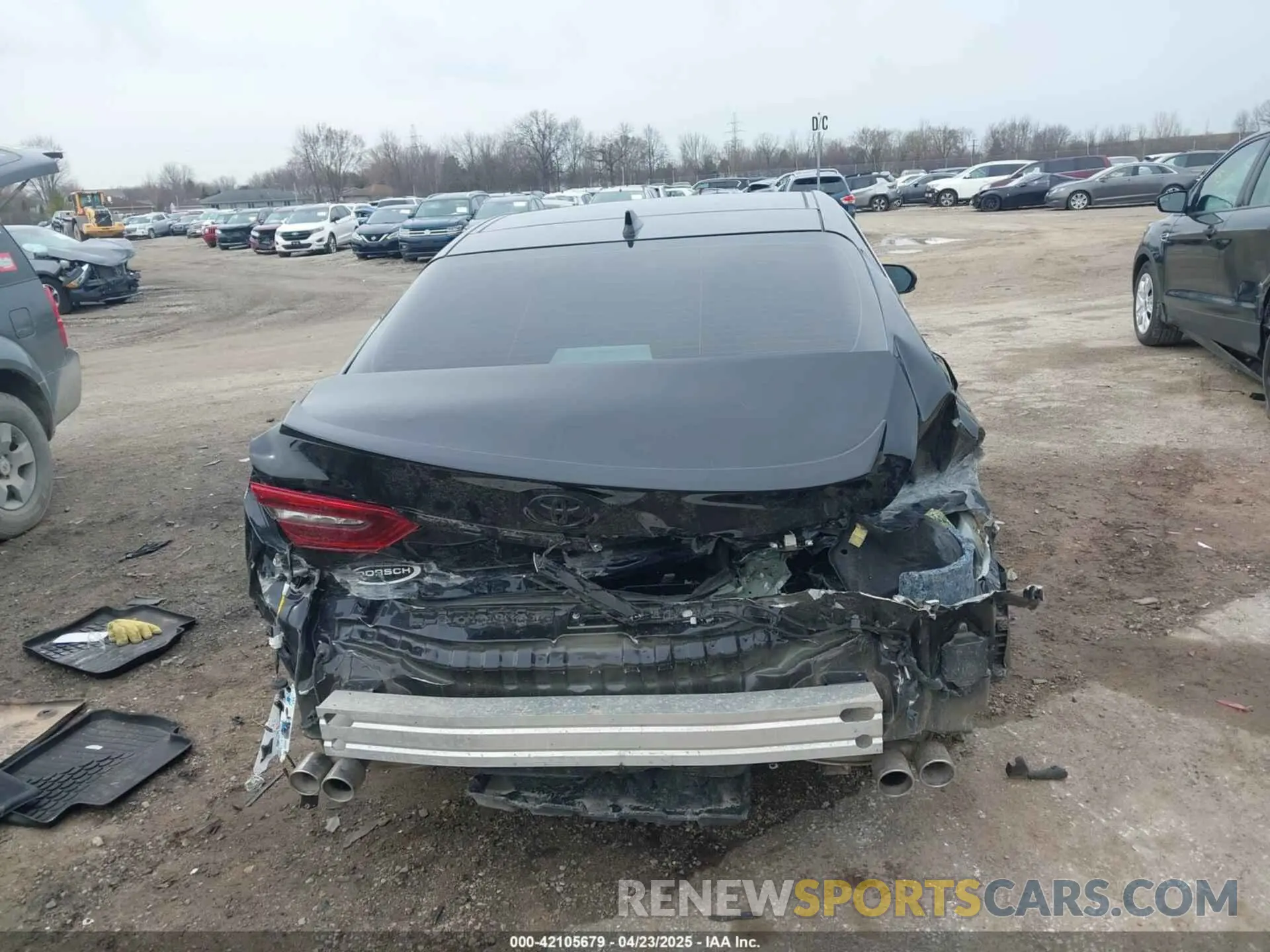 15 Photograph of a damaged car 4T1K61AK3MU467498 TOYOTA CAMRY 2021
