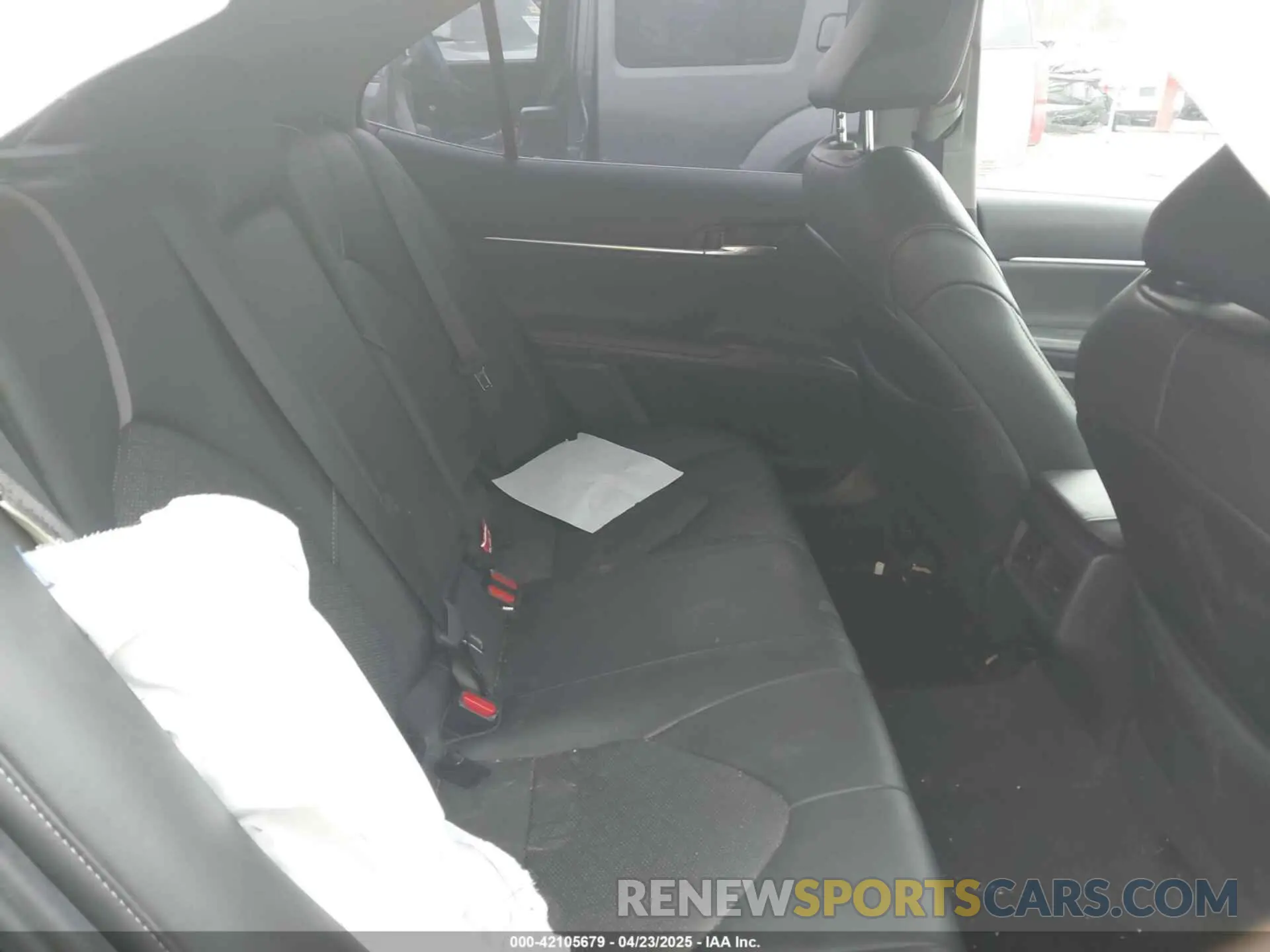 8 Photograph of a damaged car 4T1K61AK3MU467498 TOYOTA CAMRY 2021