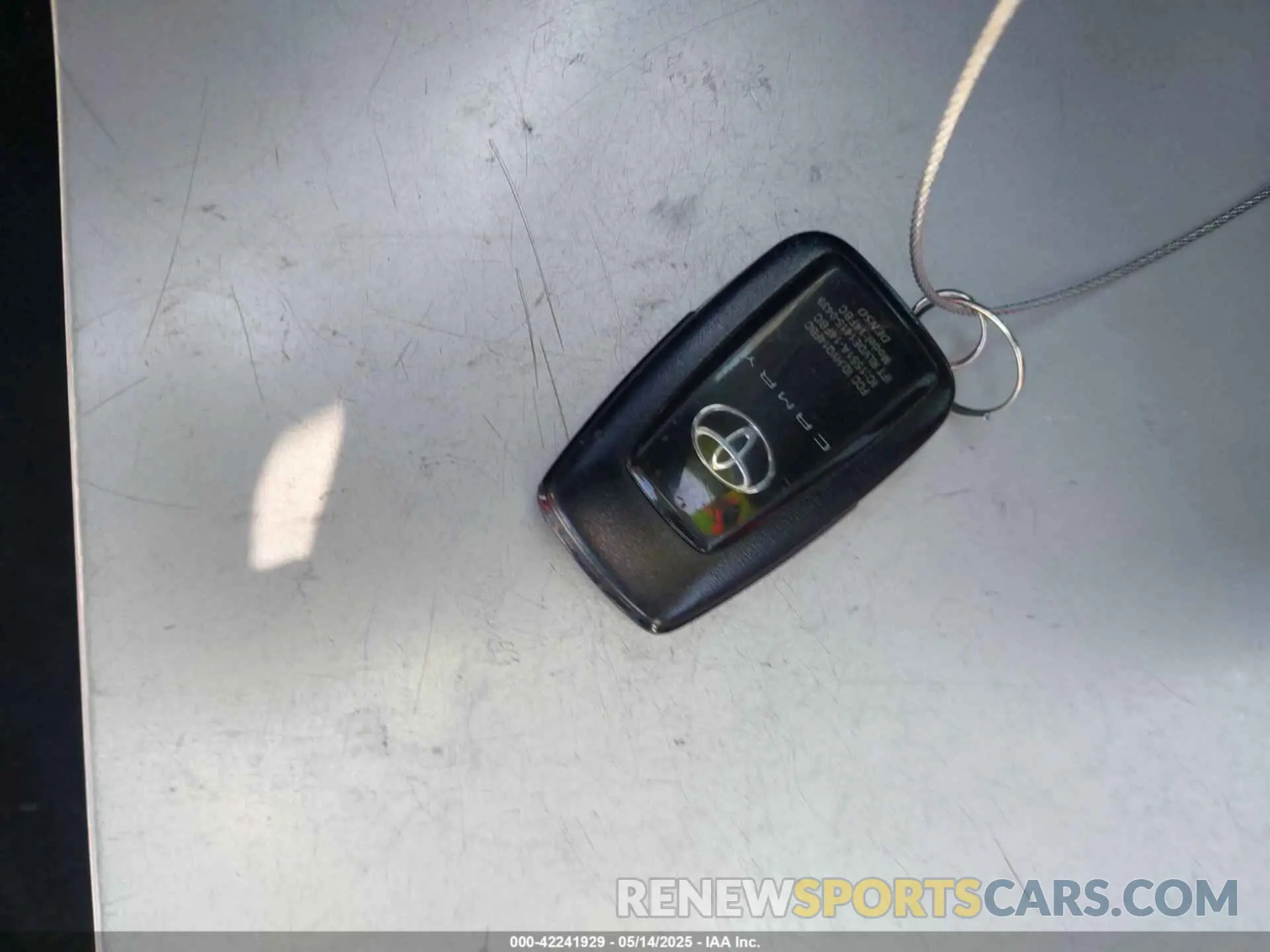 11 Photograph of a damaged car 4T1K61AK3MU473351 TOYOTA CAMRY 2021