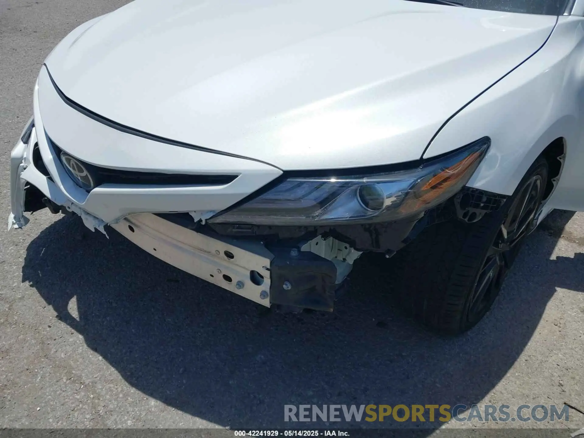 6 Photograph of a damaged car 4T1K61AK3MU473351 TOYOTA CAMRY 2021