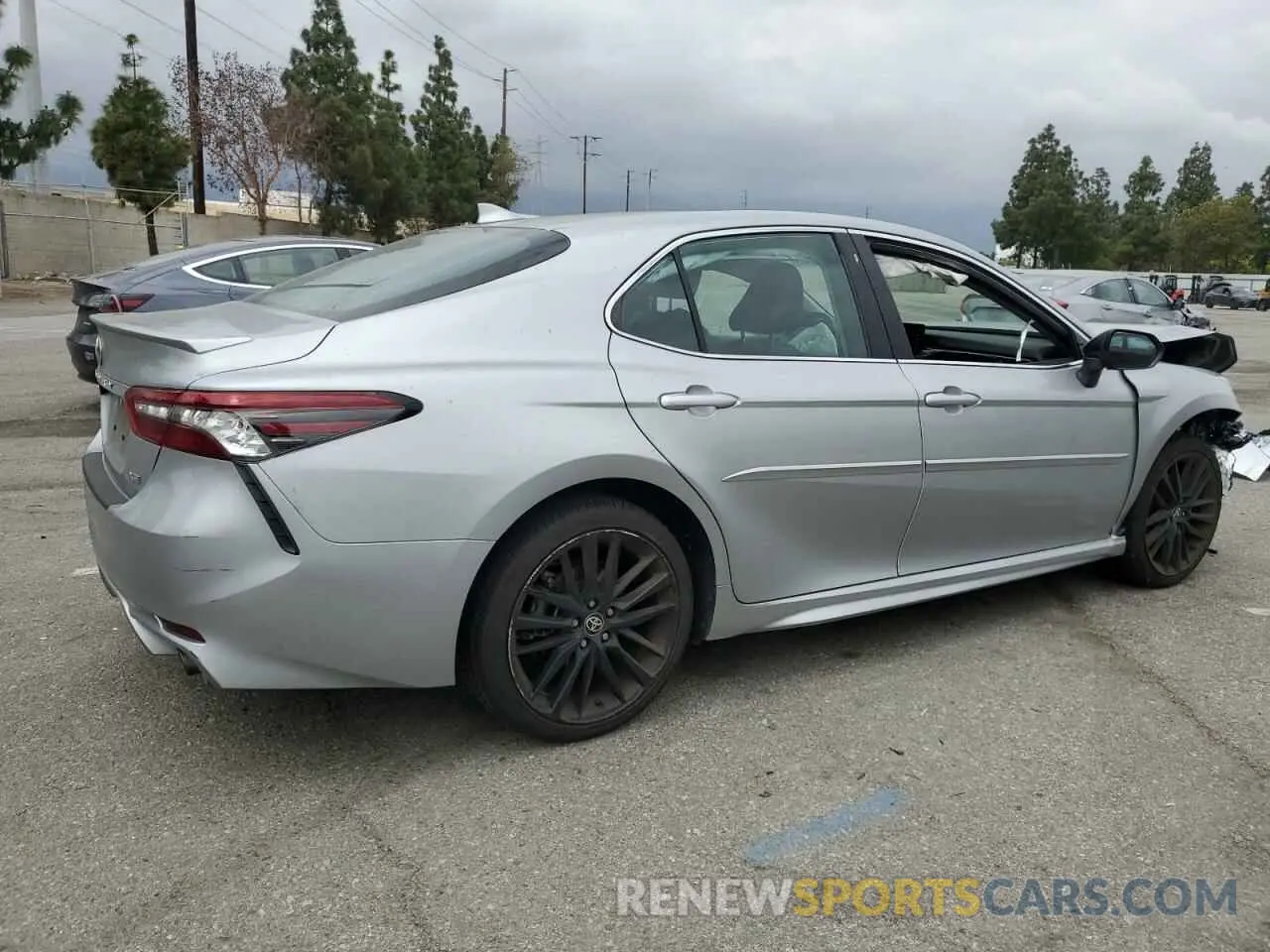 3 Photograph of a damaged car 4T1K61AK3MU494278 TOYOTA CAMRY 2021