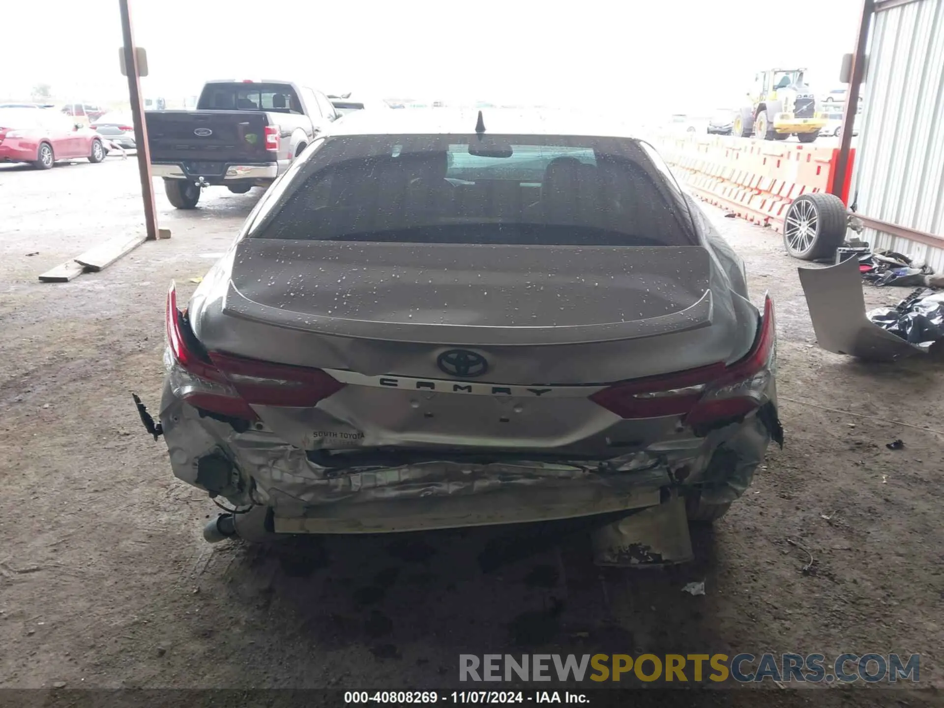15 Photograph of a damaged car 4T1K61AK3MU526467 TOYOTA CAMRY 2021
