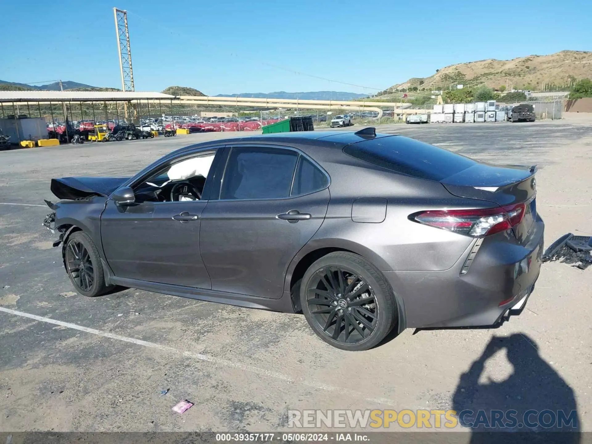 14 Photograph of a damaged car 4T1K61AK3MU531751 TOYOTA CAMRY 2021