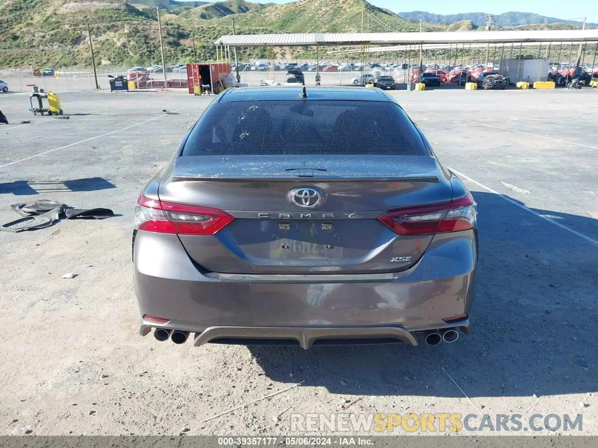 16 Photograph of a damaged car 4T1K61AK3MU531751 TOYOTA CAMRY 2021
