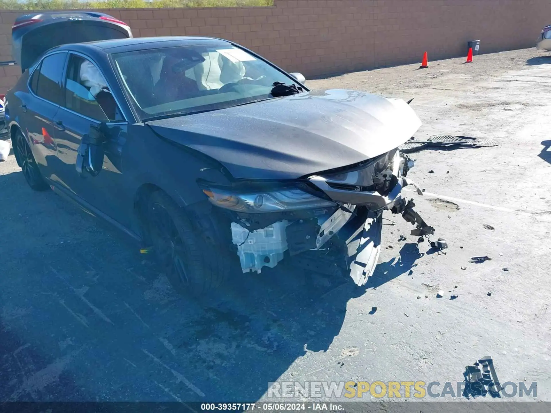6 Photograph of a damaged car 4T1K61AK3MU531751 TOYOTA CAMRY 2021