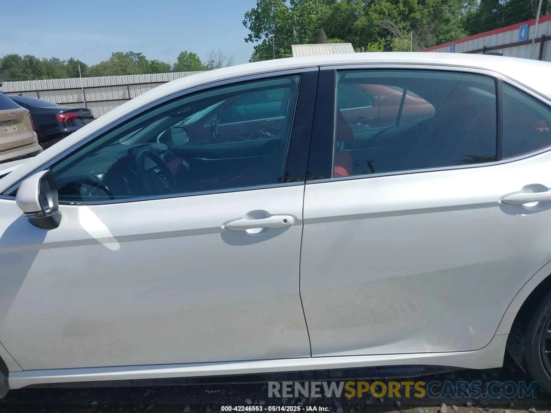 15 Photograph of a damaged car 4T1K61AK3MU542720 TOYOTA CAMRY 2021