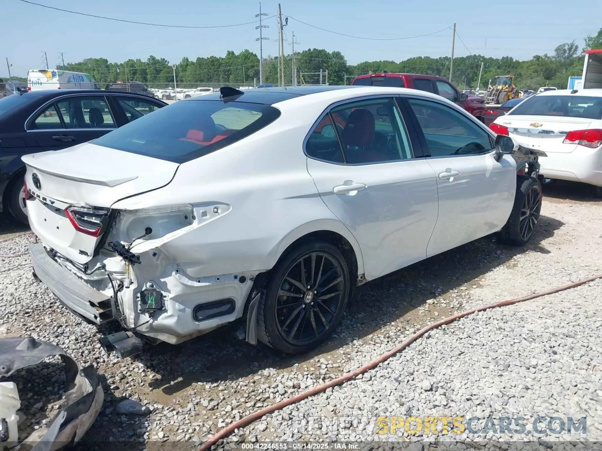 4 Photograph of a damaged car 4T1K61AK3MU542720 TOYOTA CAMRY 2021