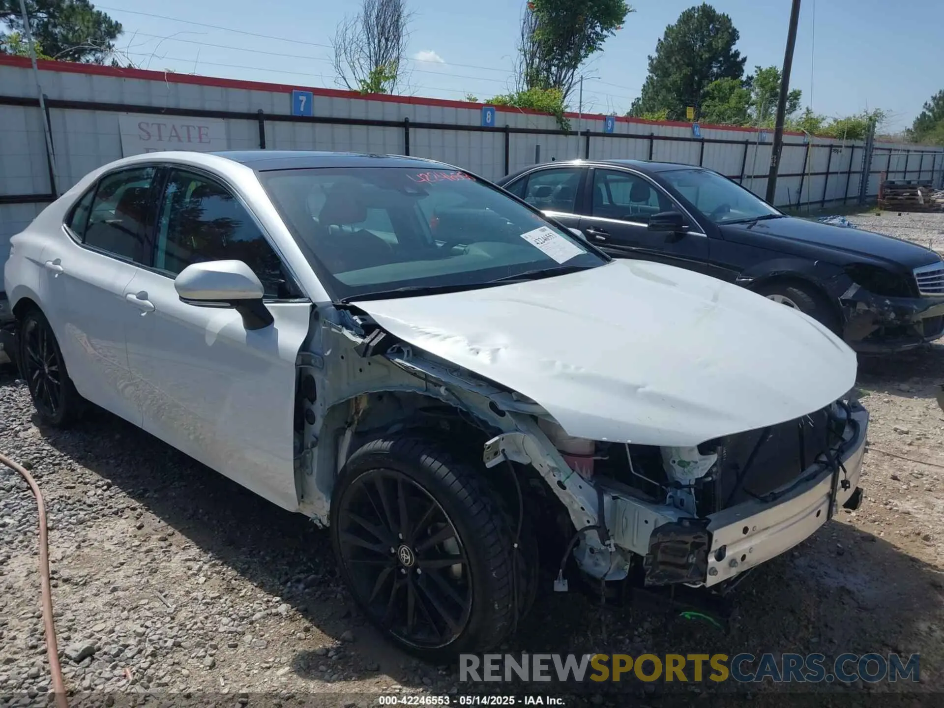 6 Photograph of a damaged car 4T1K61AK3MU542720 TOYOTA CAMRY 2021