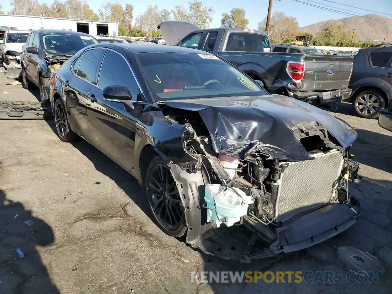 1 Photograph of a damaged car 4T1K61AK3MU585261 TOYOTA CAMRY 2021