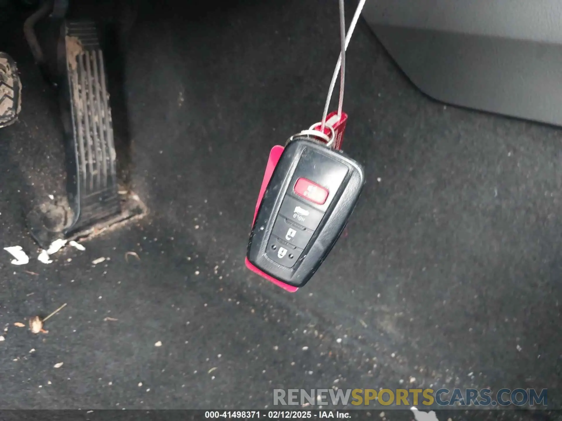 11 Photograph of a damaged car 4T1K61AK3MU604777 TOYOTA CAMRY 2021