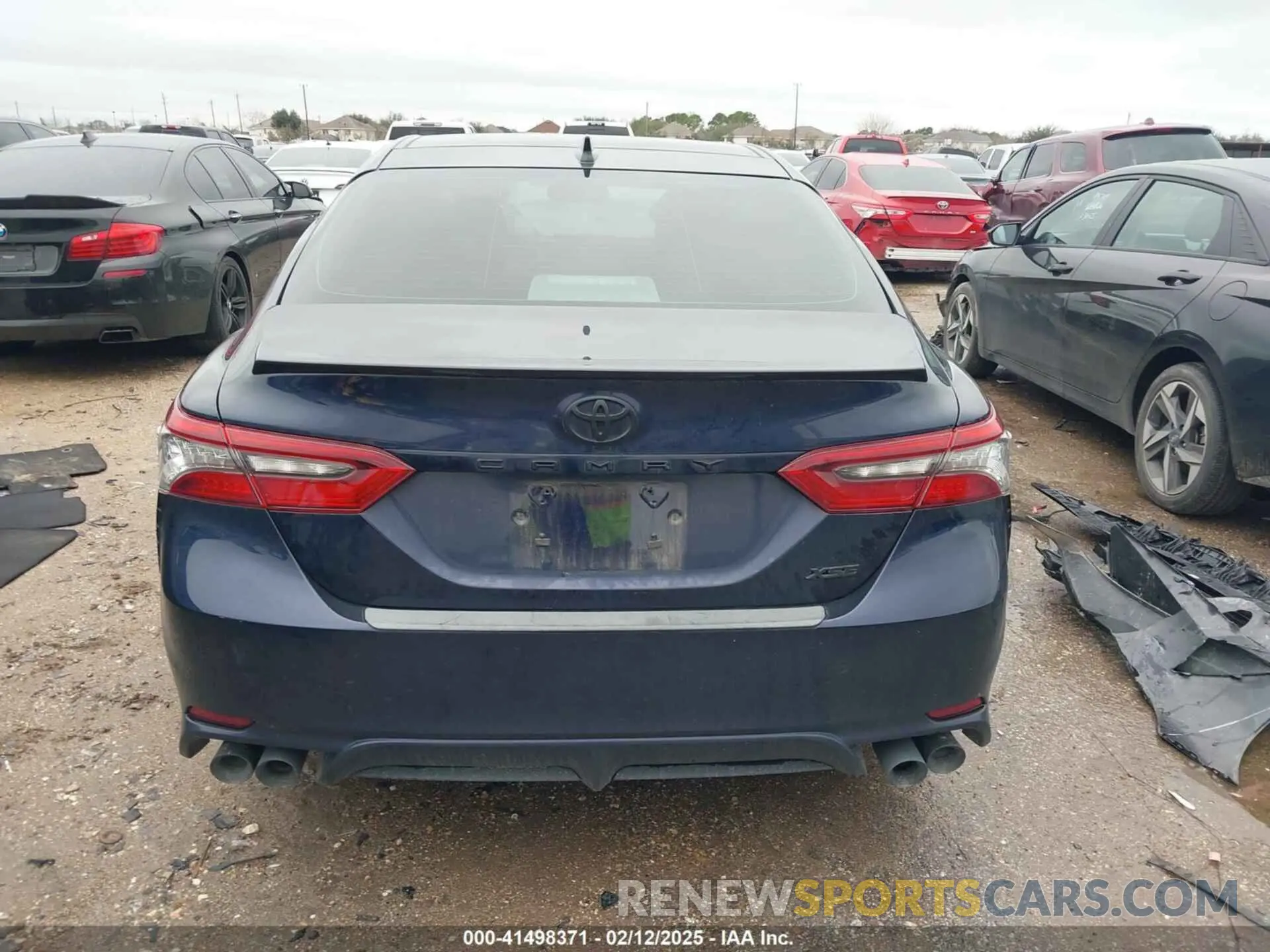 17 Photograph of a damaged car 4T1K61AK3MU604777 TOYOTA CAMRY 2021
