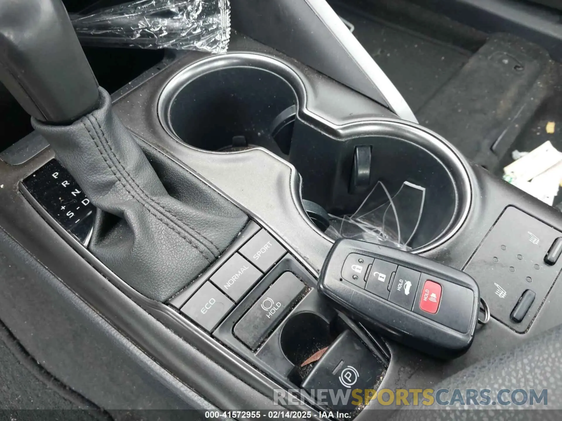 11 Photograph of a damaged car 4T1K61AK3MU614869 TOYOTA CAMRY 2021
