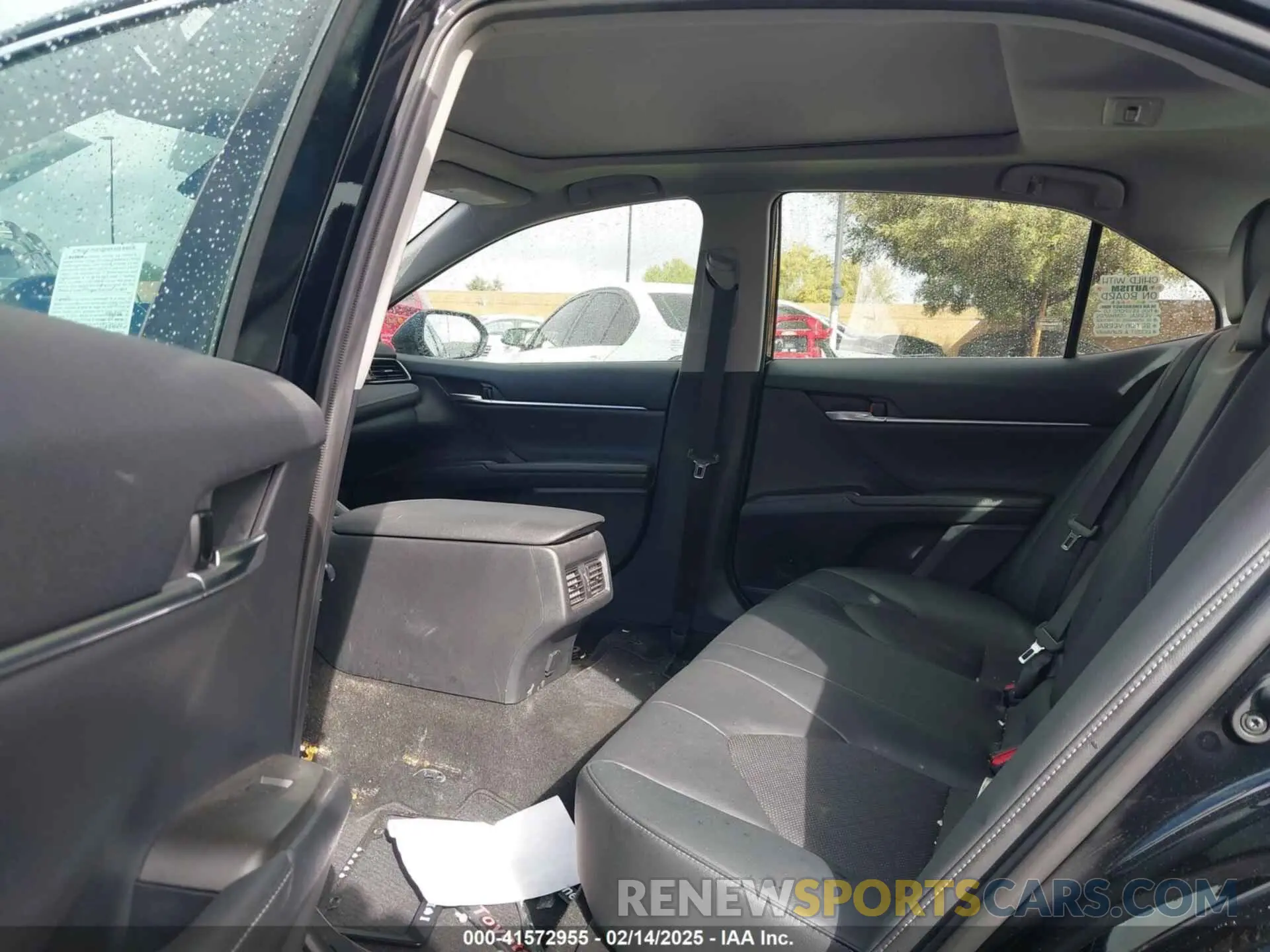 8 Photograph of a damaged car 4T1K61AK3MU614869 TOYOTA CAMRY 2021
