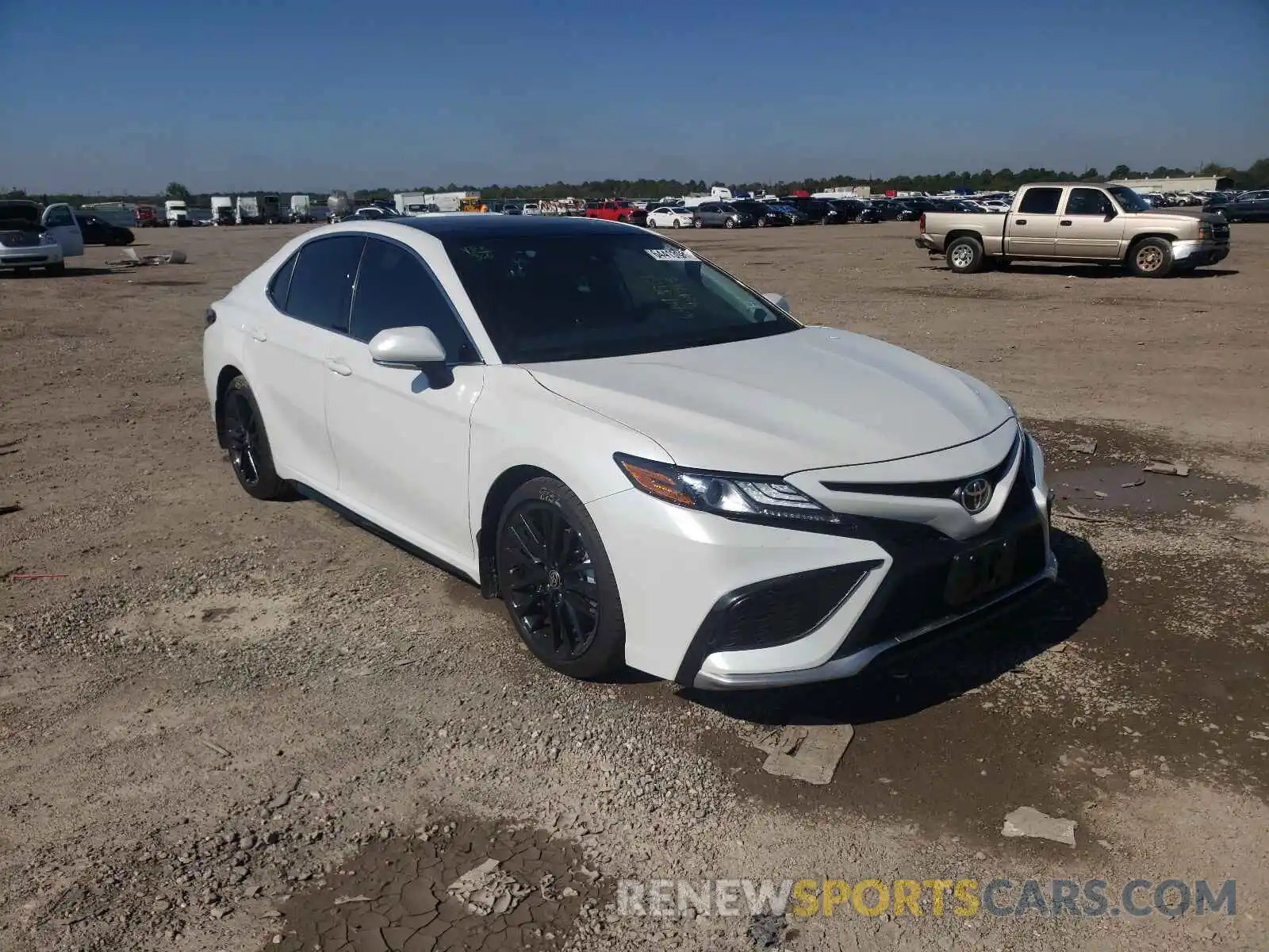 1 Photograph of a damaged car 4T1K61AK4MU404765 TOYOTA CAMRY 2021