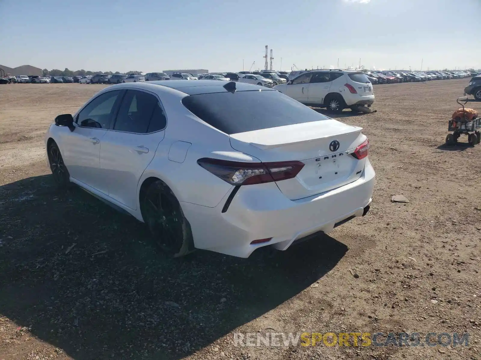 3 Photograph of a damaged car 4T1K61AK4MU404765 TOYOTA CAMRY 2021