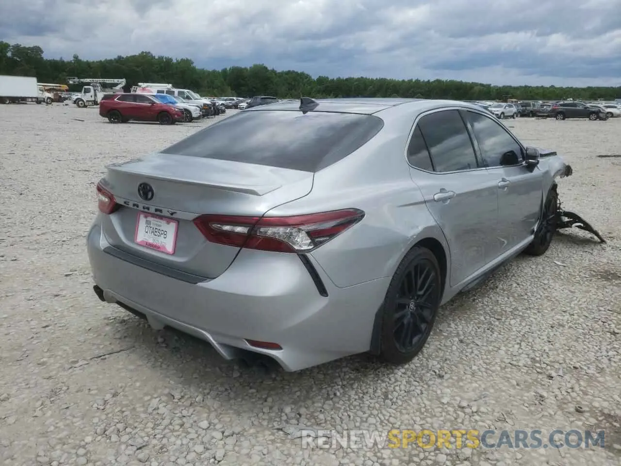 4 Photograph of a damaged car 4T1K61AK4MU433618 TOYOTA CAMRY 2021
